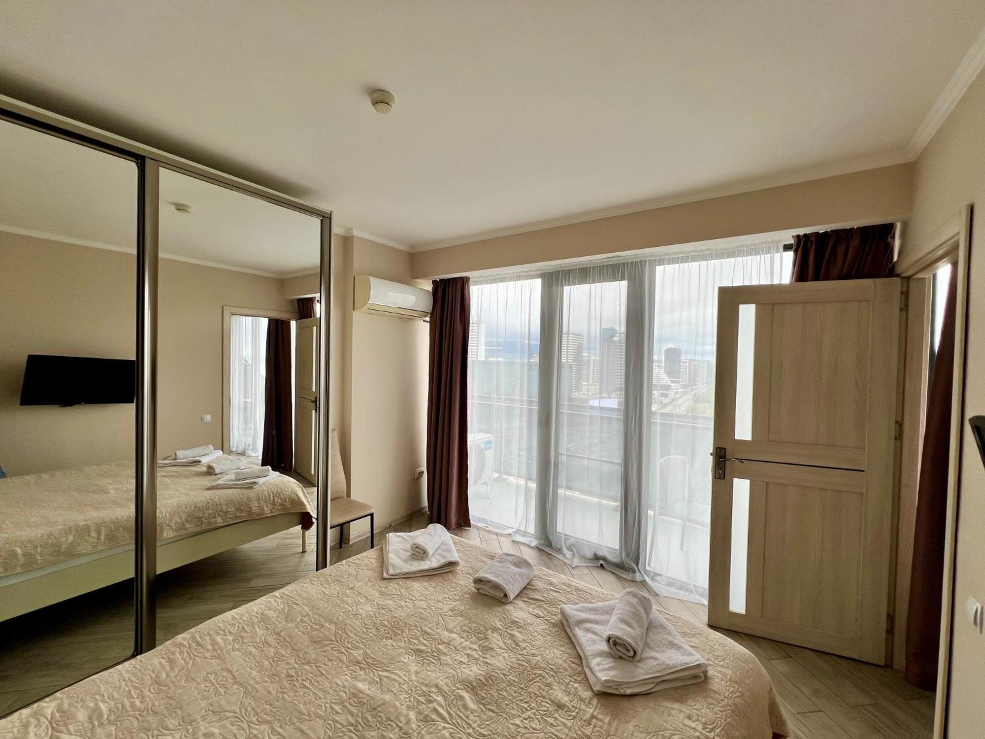 Orbi Beach Tower Batumi Eksteriør billede