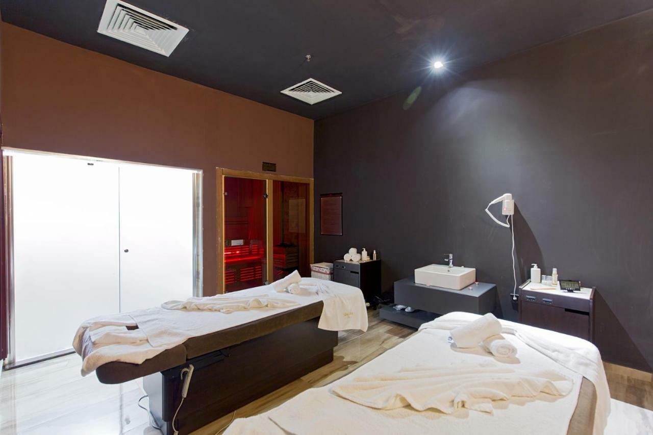 Orbi Beach Tower Batumi Eksteriør billede