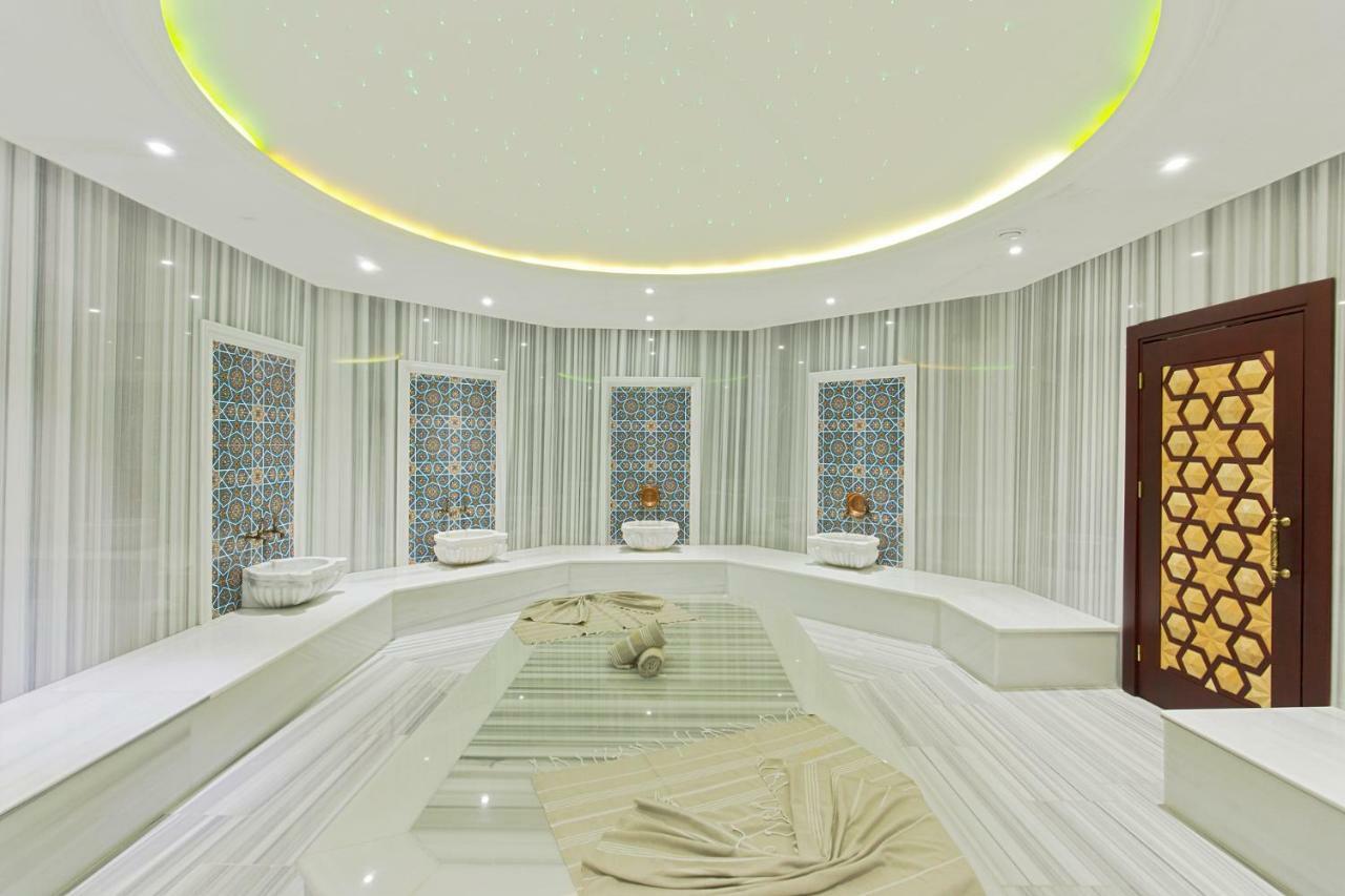 Orbi Beach Tower Batumi Eksteriør billede