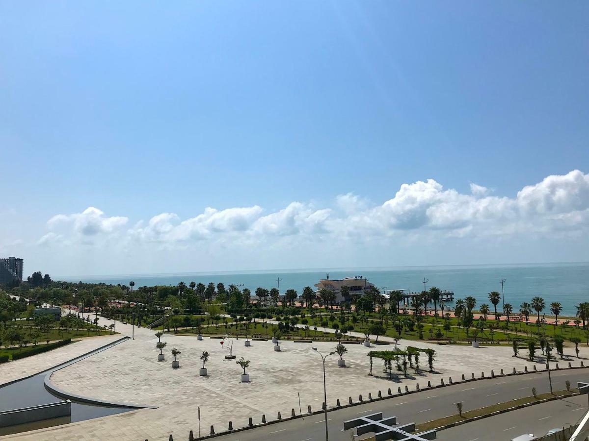 Orbi Beach Tower Batumi Eksteriør billede